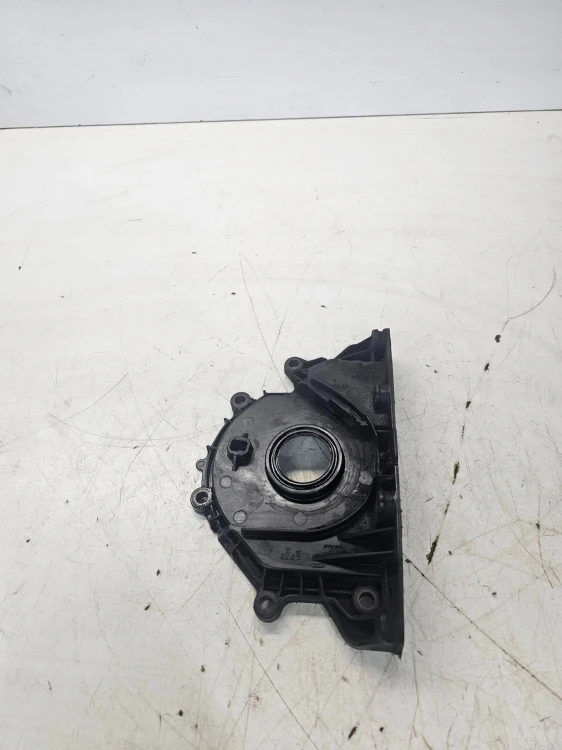 OBUDOWA USZCZELNIACZ WAŁU AUDI VOLKSWAGEN SEAT SKODA 2.0 TDI 04L103151A
